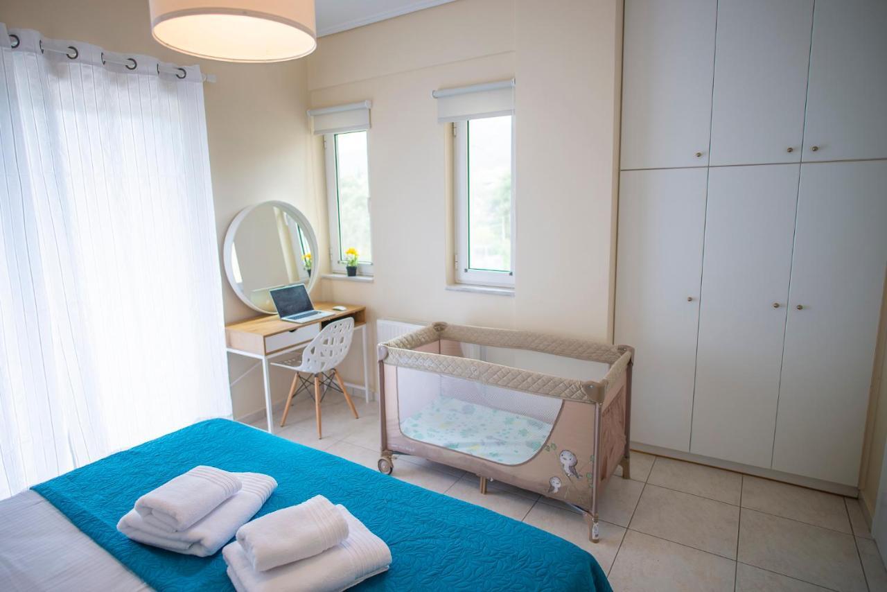 Néa Mákri Helios: Charming Beach Home Next To Crystal Waters מראה חיצוני תמונה
