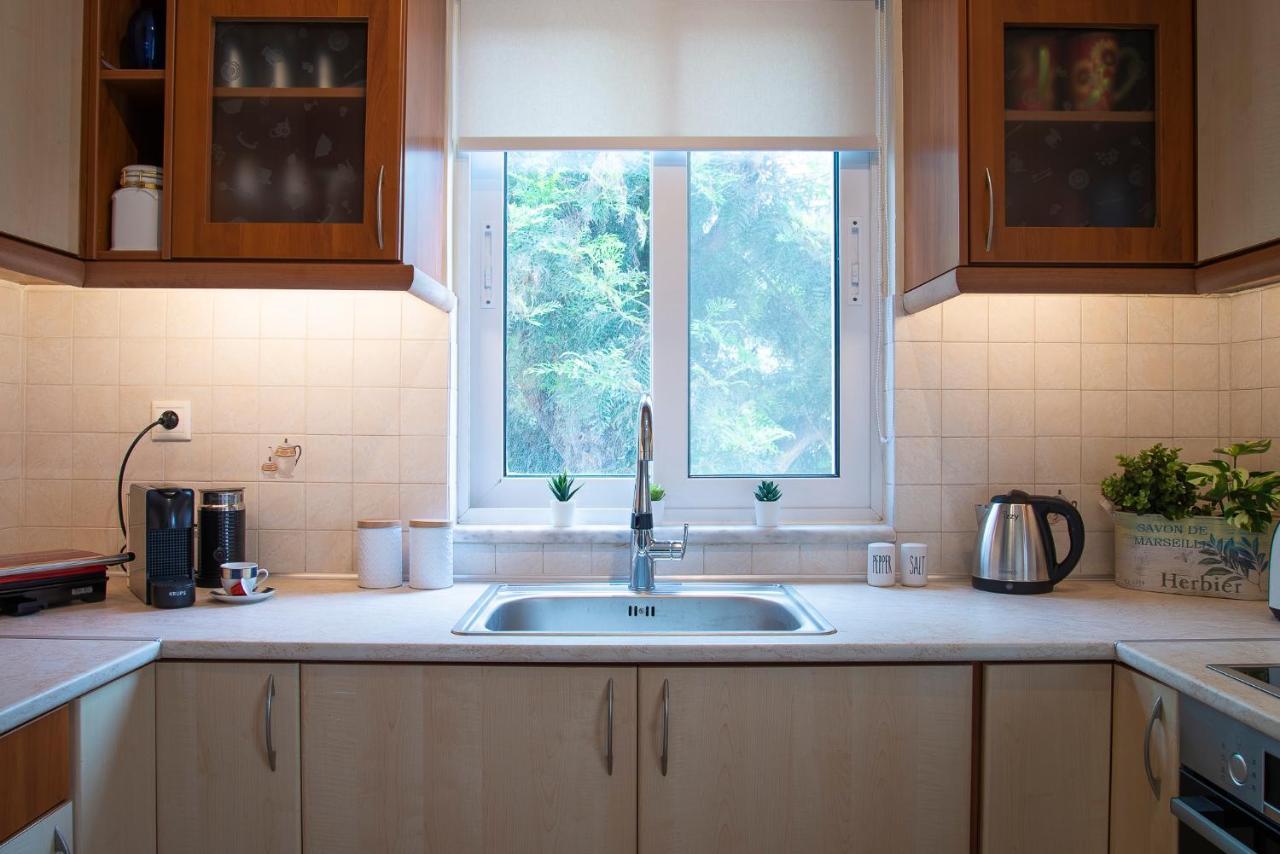 Néa Mákri Helios: Charming Beach Home Next To Crystal Waters מראה חיצוני תמונה