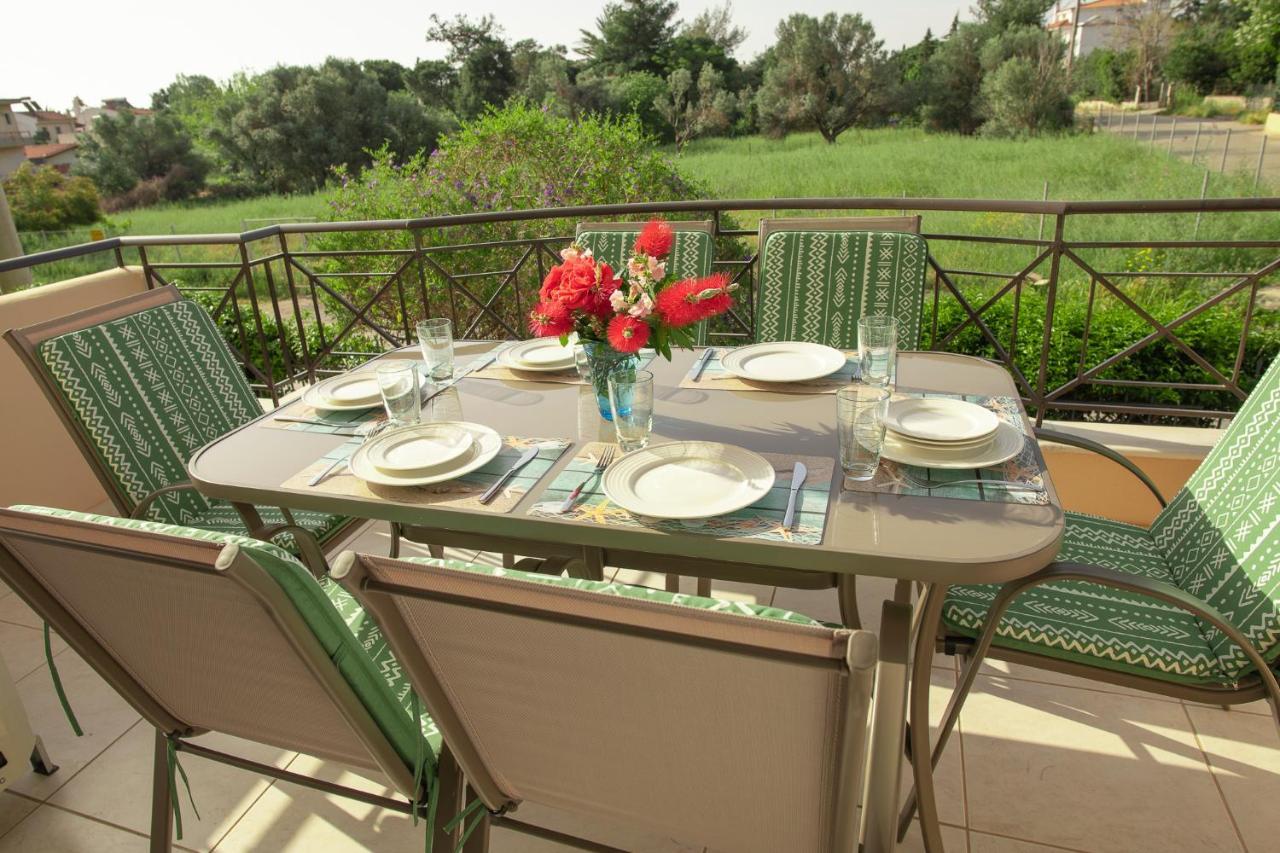 Néa Mákri Helios: Charming Beach Home Next To Crystal Waters מראה חיצוני תמונה
